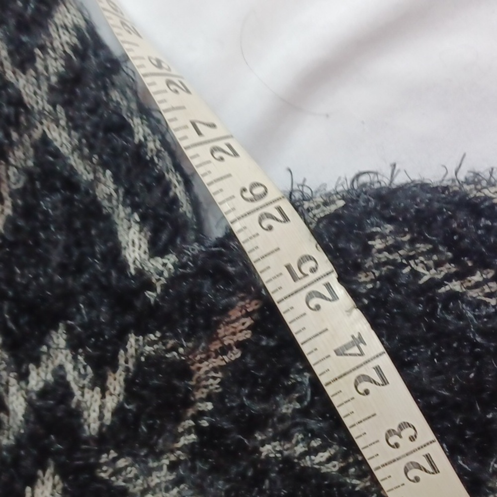 August Silk Chic Black Diamond Pattern Women's Sw… - image 6